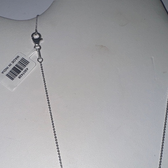 DIAMOND NECKLACE, GREEN AND WHITE, IR), W/18” CHAIN - Picture 5 of 5